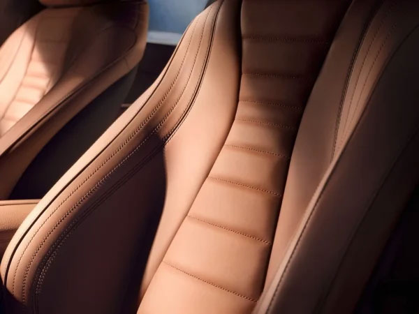 Chất liệu cao cấp và sang trọng